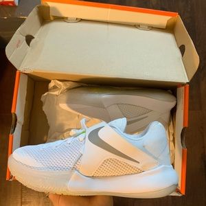 Women’s Nike Zoom Live